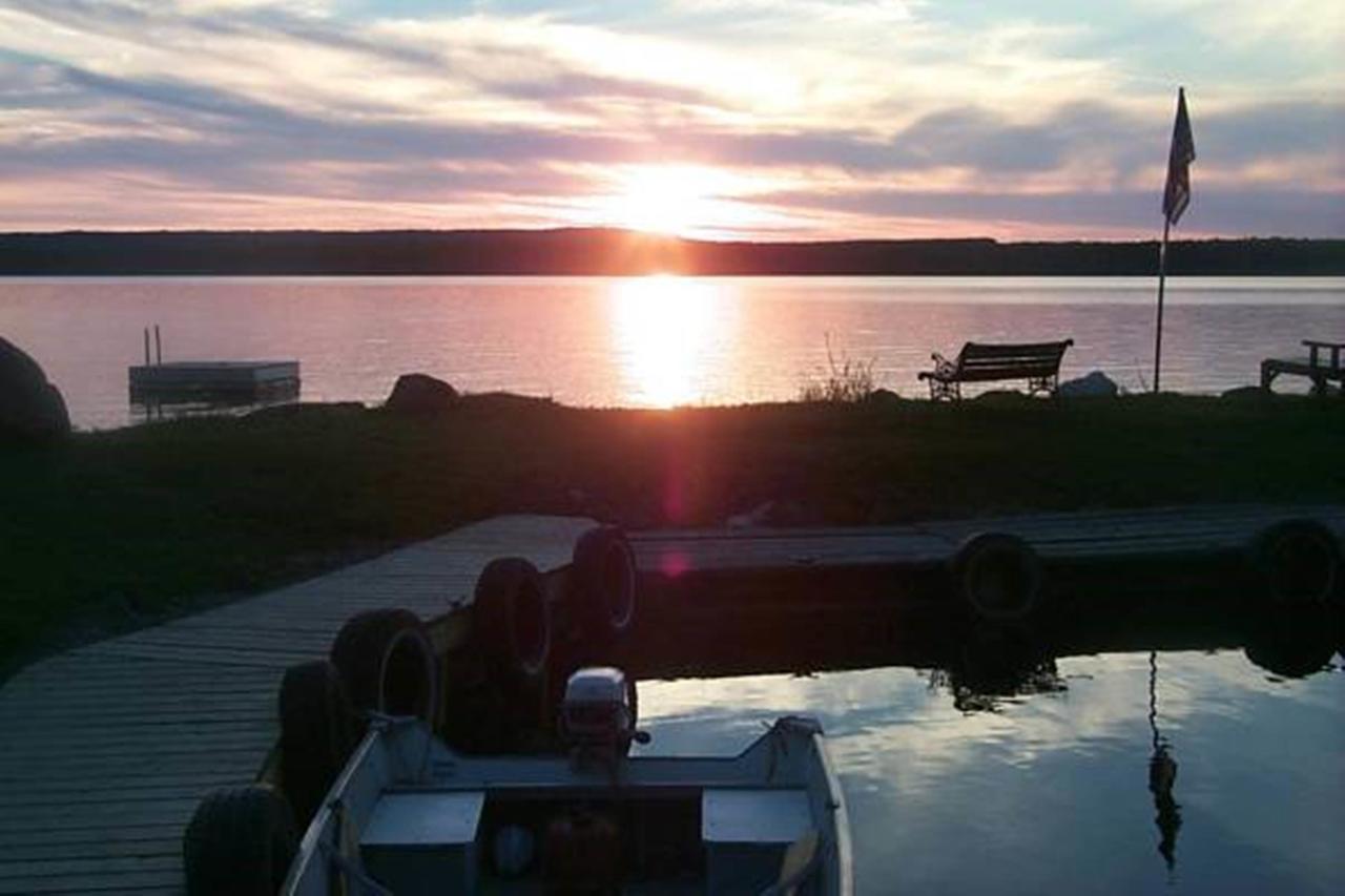 Wee Point Resort Manitowaning Exterior foto