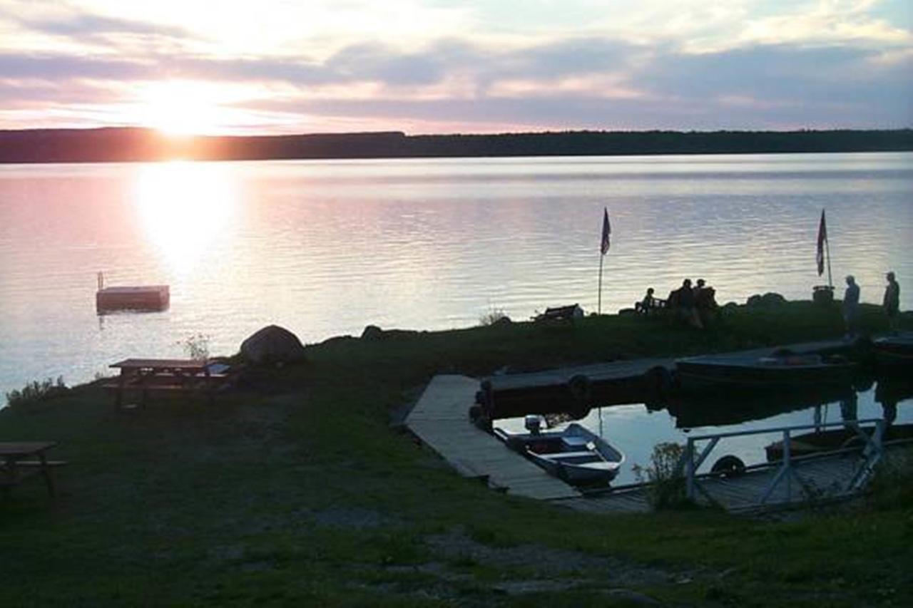 Wee Point Resort Manitowaning Exterior foto