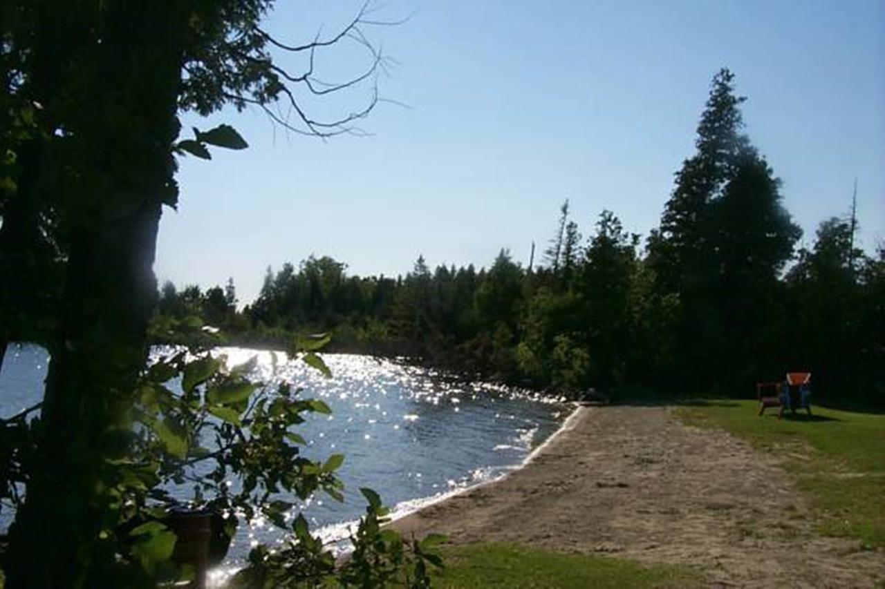 Wee Point Resort Manitowaning Exterior foto